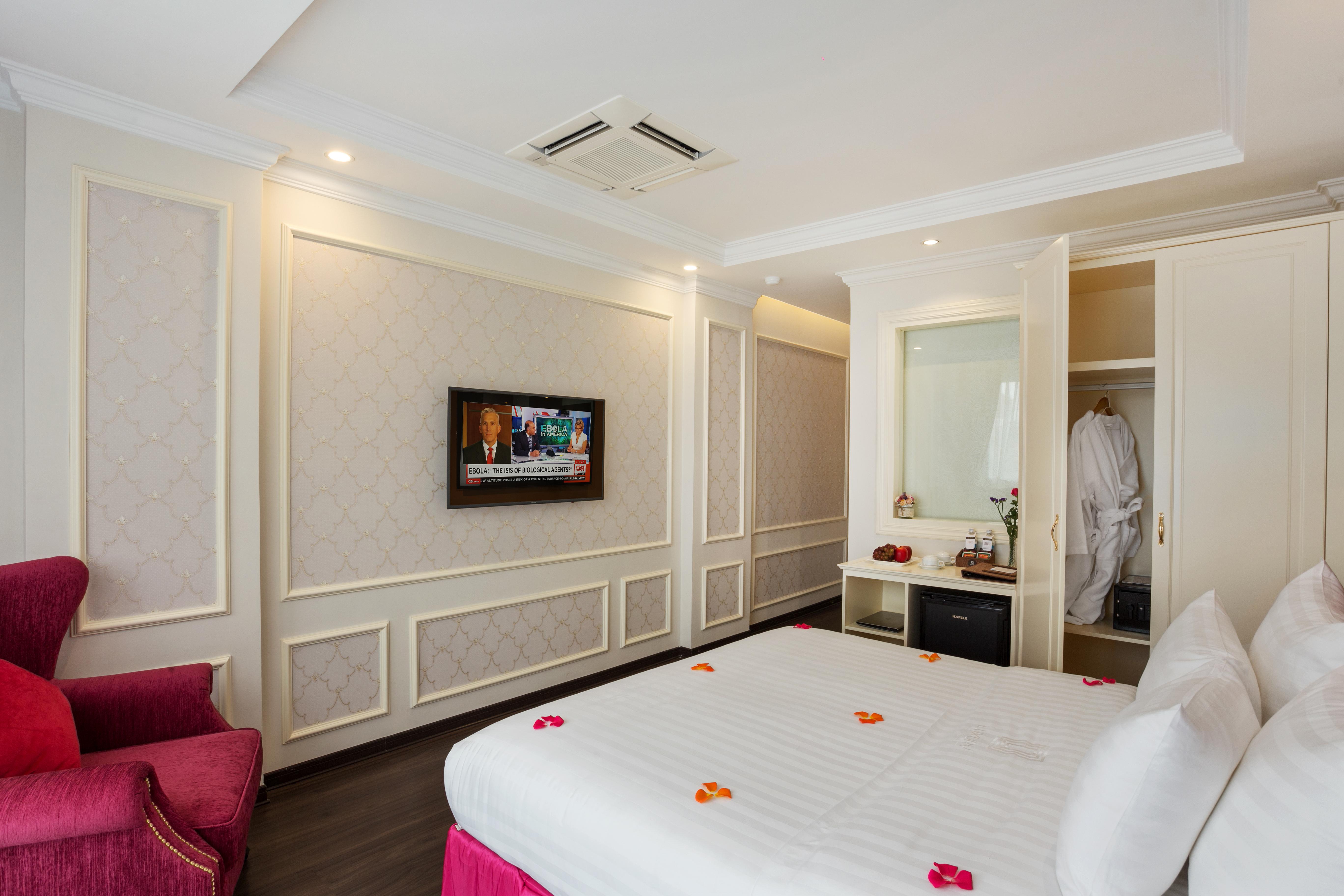 Luxury Old Quarter Hotel & Gym Hanoi Exterior photo