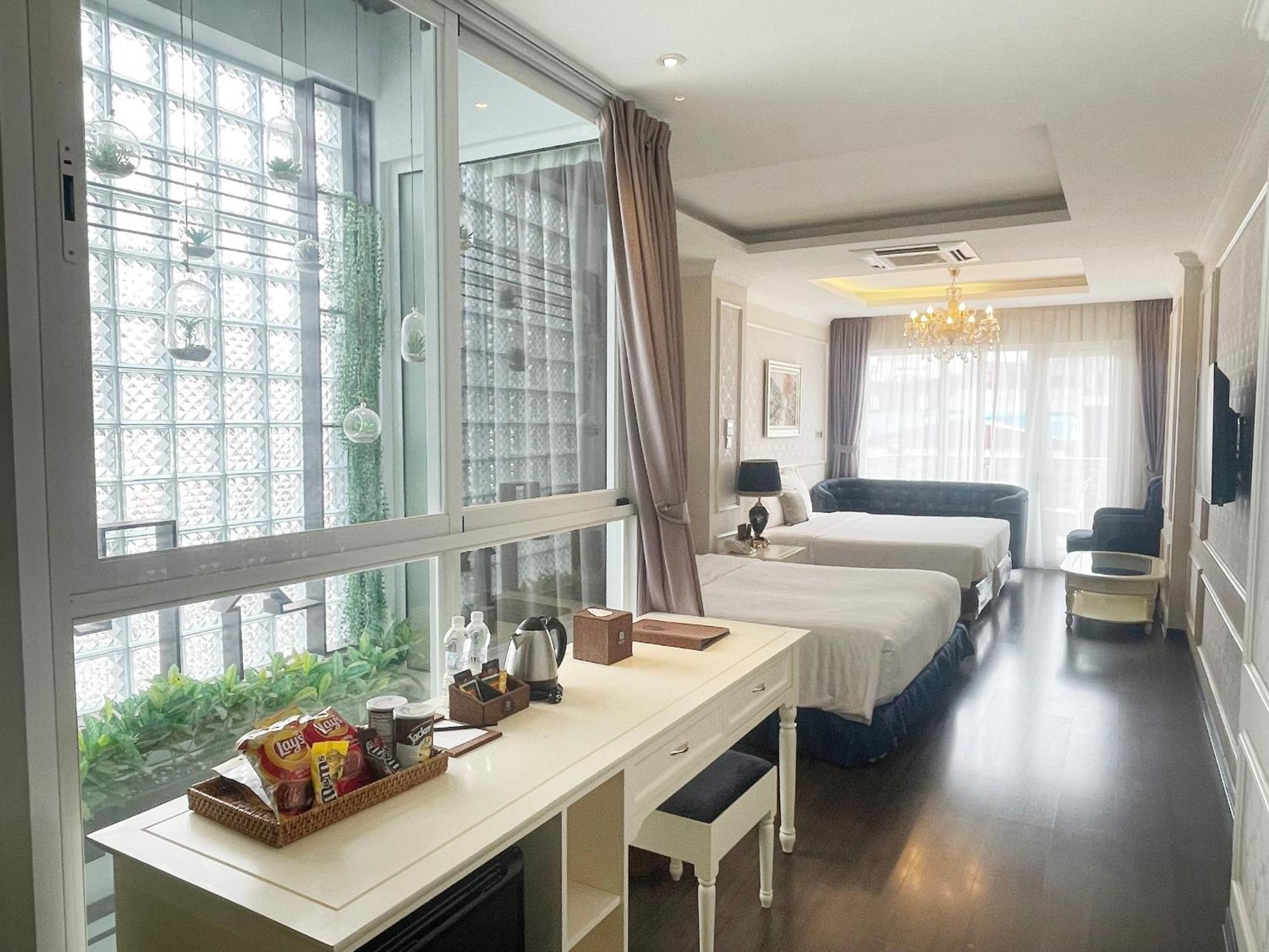 Luxury Old Quarter Hotel & Gym Hanoi Exterior photo