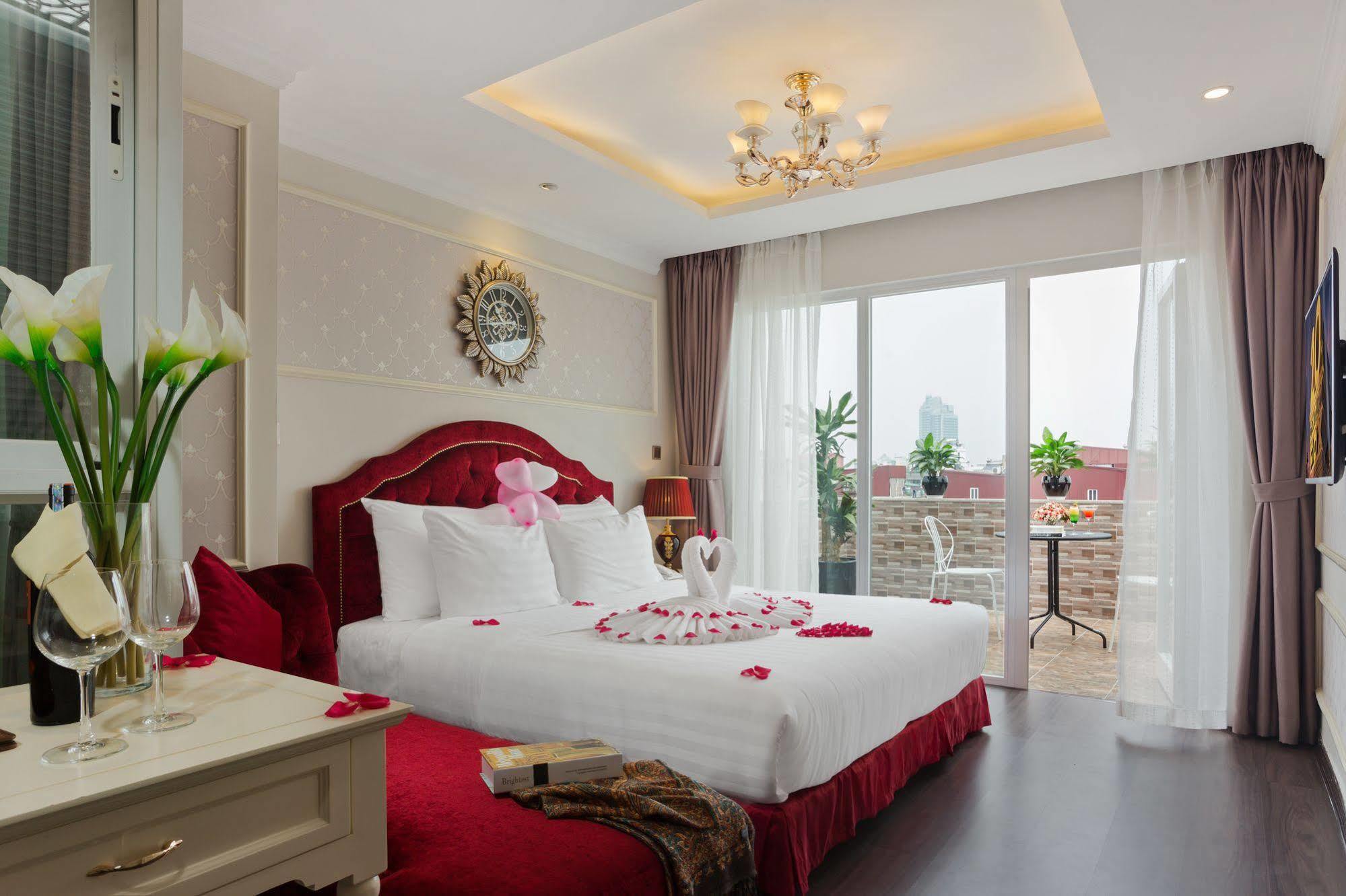 Luxury Old Quarter Hotel & Gym Hanoi Exterior photo